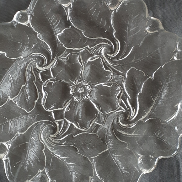 Depression glass tray with handles. - Picture 2 of 6